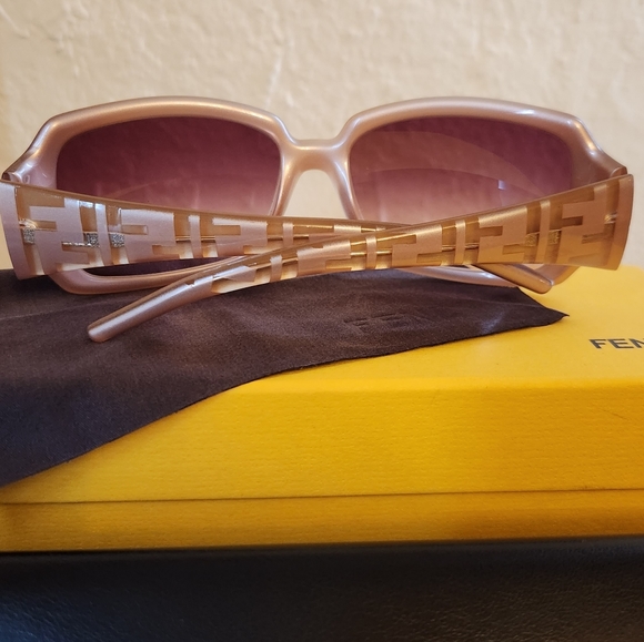 FENDI Vintage Pink Sunglasses in Case - Picture 5 of 7